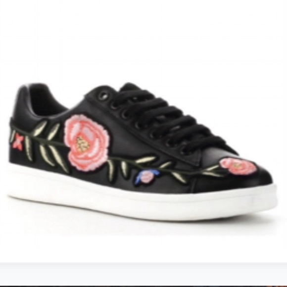 🌺NIB Adorable Cape Robbin Bouquet Sneakers🌺 - Picture 2 of 8